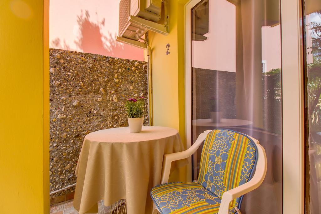 Apartments Petra Mali Losinj Exterior photo